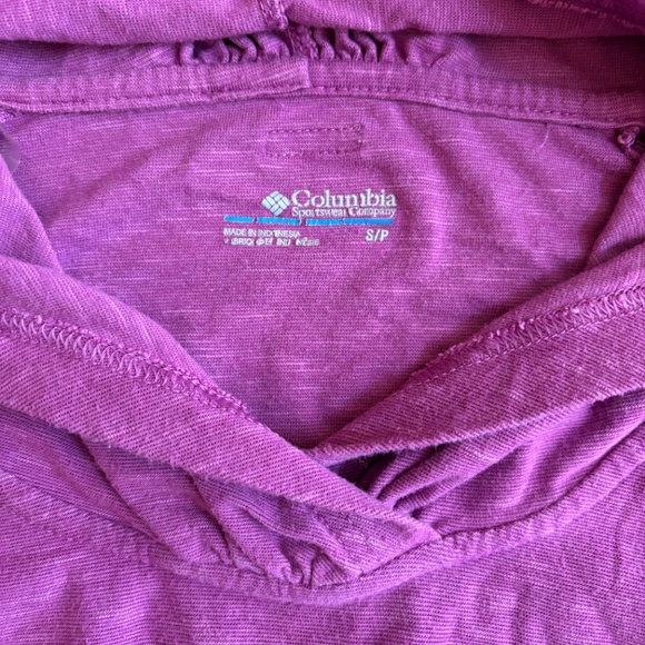 Columbia Women’s Lightweight Hoodie - Picture 3 of 5